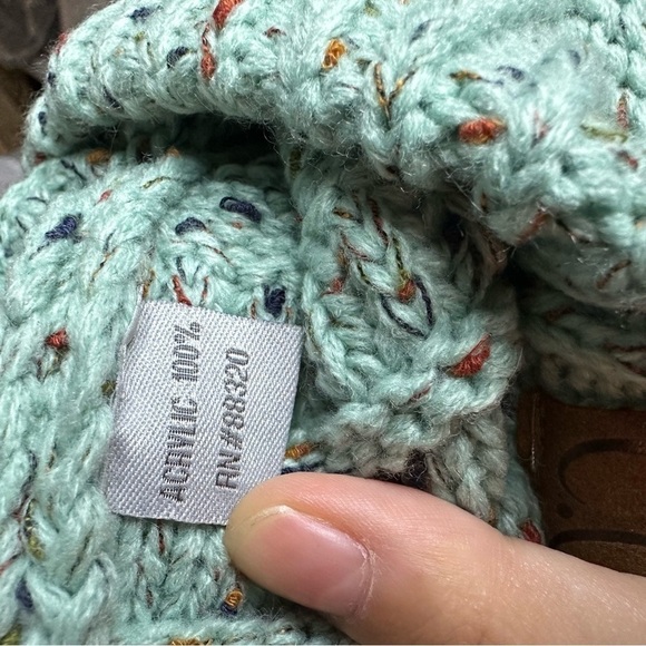 CC Beanie Teal and Speckled Knit Hat - Picture 2 of 5